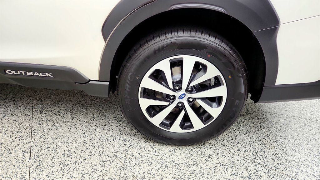 Used 2023 Subaru Outback Premium AWD/4WD image 9