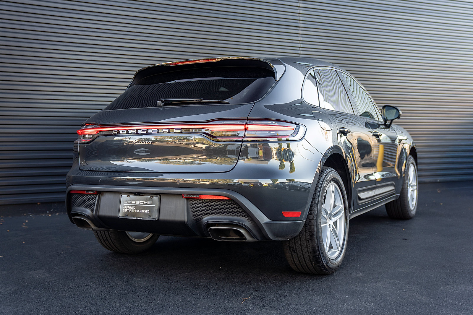 Certified 2026 Porsche Macan AWD/4WD image 28