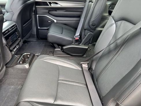 New 2026 Jeep Grand Wagoneer 4WD w/ Premium Group I image 16