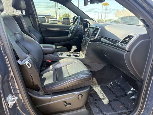 Used 2018 Jeep Grand Cherokee Trailhawk w/ Trailhawk Luxury Group AWD/4WD image 15