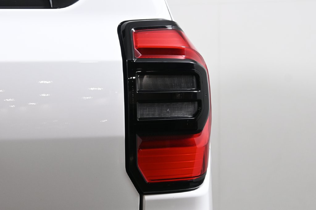 Used 2025 Toyota 4Runner TRD Off-Road AWD/4WD image 13