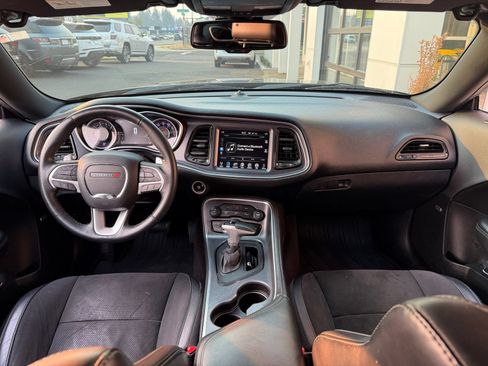Used 2015 Dodge Challenger R/T Plus RWD image 5