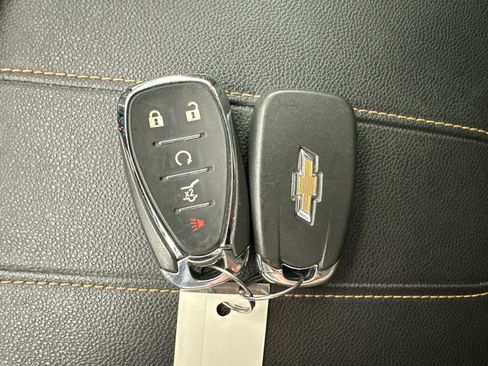 Used 2021 Chevrolet Traverse LT w/ LPO, Floor Liner Package image 29