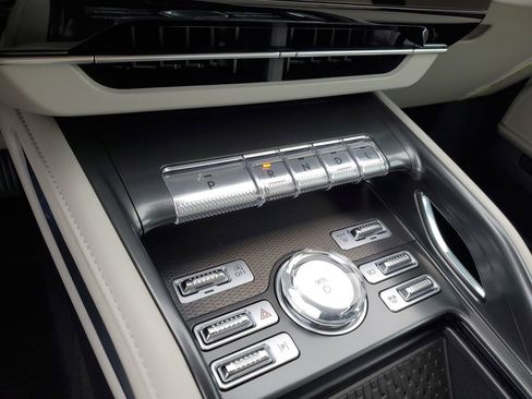 New 2026 Lincoln Nautilus Premier image 30