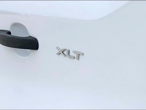 Used 2023 Ford Transit 350 XLT image 28