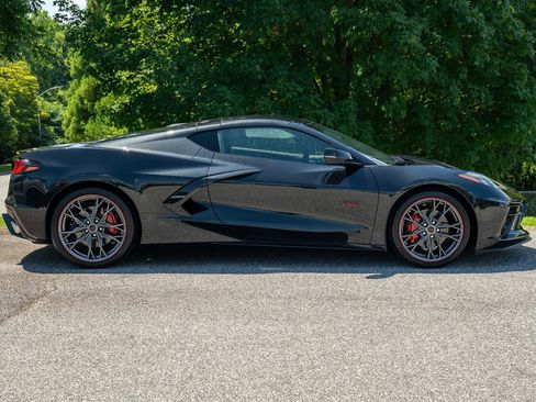Used 2023 Chevrolet Corvette Stingray image 6