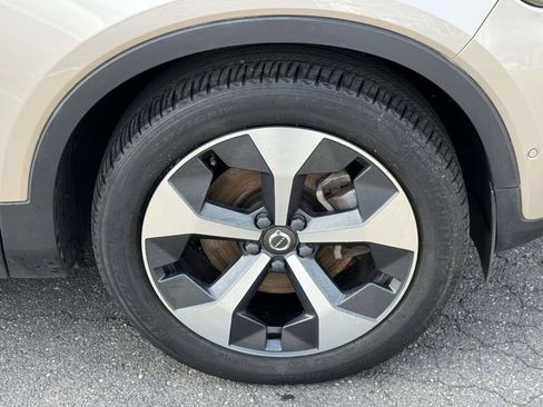 Certified 2023 Volvo XC40 B5 Plus w/ Driver Assist Package AWD/4WD image 6