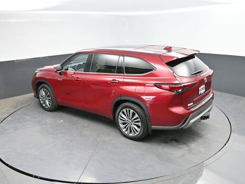 Used 2021 Toyota Highlander Platinum AWD/4WD image 27