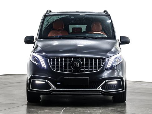 Used 2023 Mercedes-Benz Metris Passenger image 3