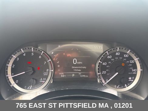 Used 2025 Toyota Highlander XLE AWD/4WD image 29