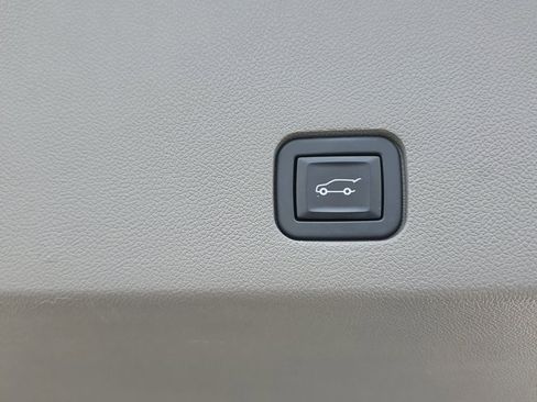 Certified 2023 Cadillac XT6 Premium Luxury image 28