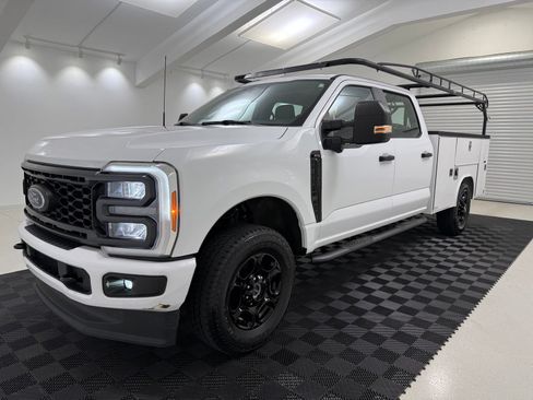 Used 2023 Ford F250 XL w/ STX Appearance Package AWD/4WD image 7