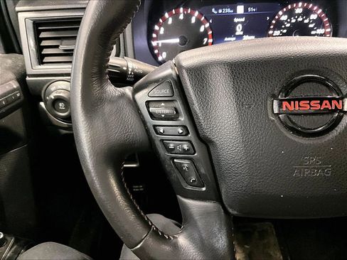 Used 2021 Nissan Titan PRO-4X w/ Pro-4x Convenience Package image 18