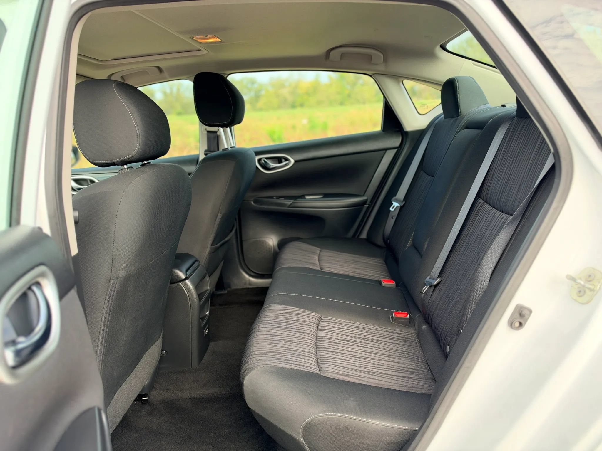 Used 2019 Nissan Sentra SV w/ Special Edition Package FWD image 22