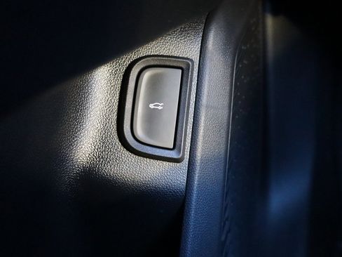 New 2026 Chevrolet Equinox LT w/ Convenience Package II image 16