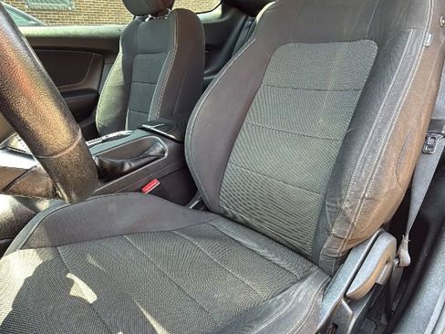 Used 2016 Ford Mustang Coupe RWD image 20