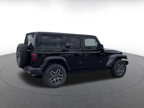 Used 2025 Jeep Wrangler Unlimited Sahara AWD/4WD image 14