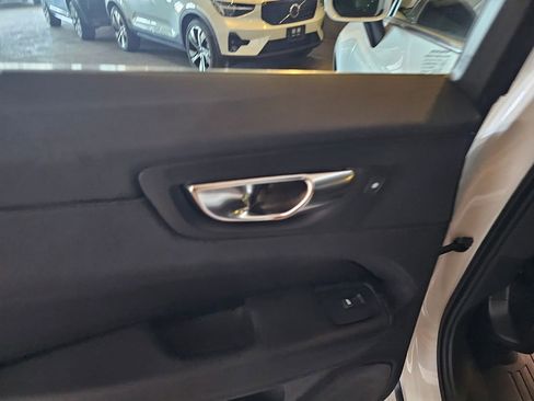 Certified 2023 Volvo XC60 B5 Plus w/ Climate Package AWD/4WD image 16