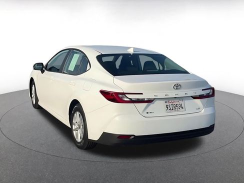 Used 2025 Toyota Camry LE image 11
