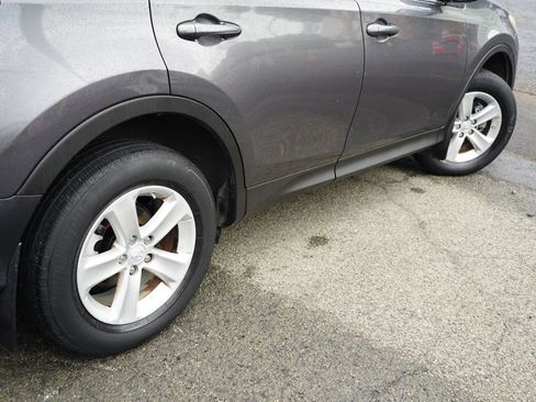 Used 2014 Toyota RAV4 Limited FWD image 7