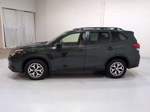 Certified 2023 Subaru Forester Premium AWD/4WD image 6