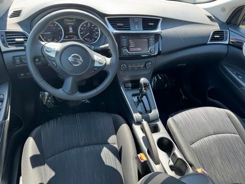Used 2017 Nissan Sentra SV image 8