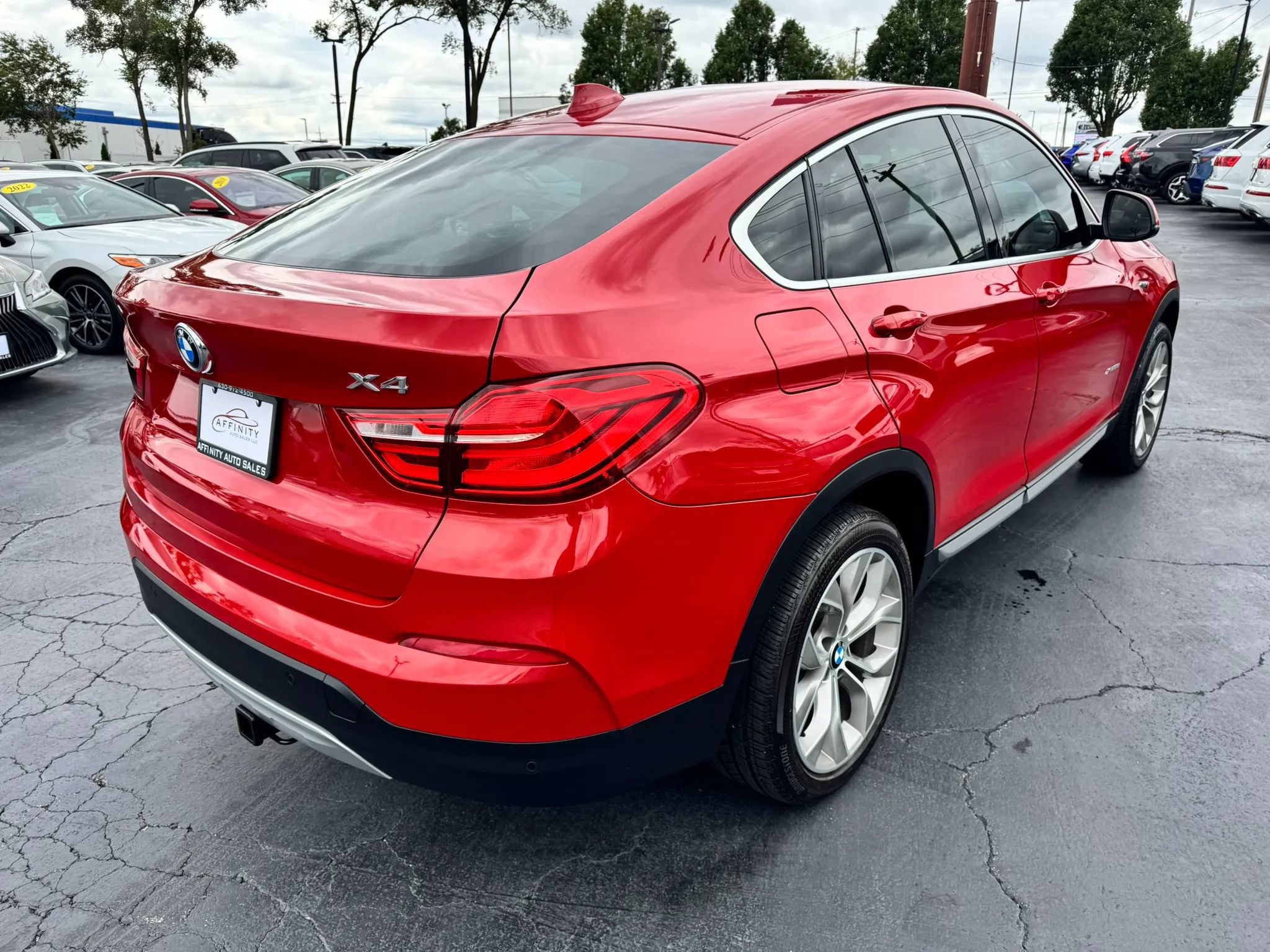Used 2018 BMW X4 xDrive28i AWD/4WD image 5