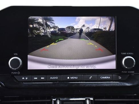 Used 2023 Nissan Pathfinder SV FWD image 18