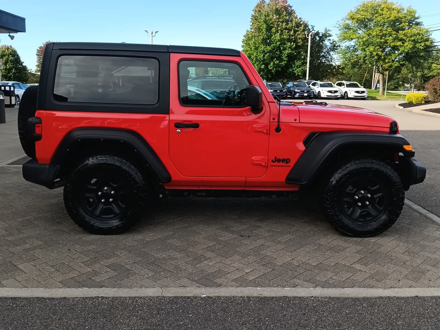 Used 2023 Jeep Wrangler Sport AWD/4WD image 6