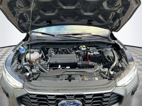 Used 2025 Ford Escape ST-Line image 30