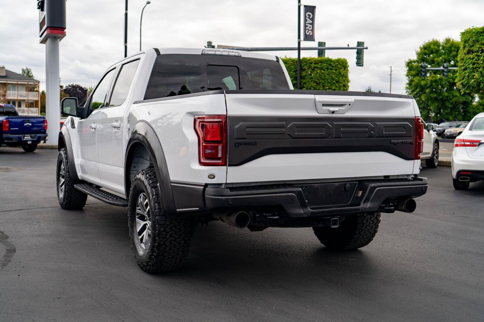 Used 2018 Ford F150 Raptor w/ Equipment Group 802A Luxury AWD/4WD image 11