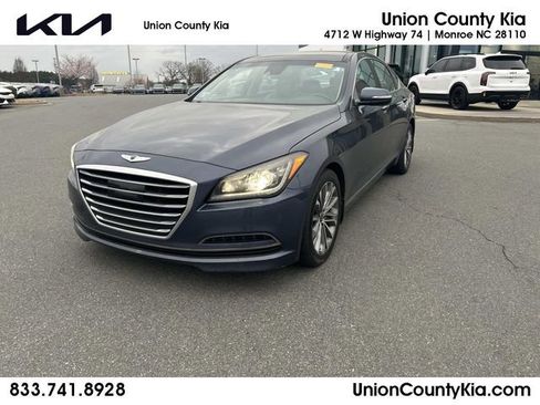 Used 2015 Hyundai Genesis 3.8 w/ Option Group 04 image 1