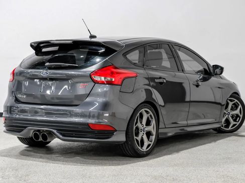 Used 2018 Ford Focus ST w/ Equipment Group 402A image 6