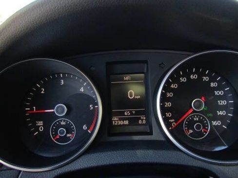 Used 2011 Volkswagen Jetta TDI image 10