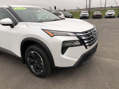 Used 2026 Nissan Rogue SV image 7