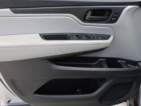 Used 2021 Honda Odyssey EX-L image 12