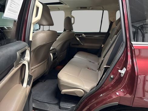Used 2021 Lexus GX 460 Premium w/ Premium Package AWD/4WD image 29