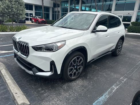 Used 2025 BMW X1 xDrive28i w/ Technology Package AWD/4WD image 10