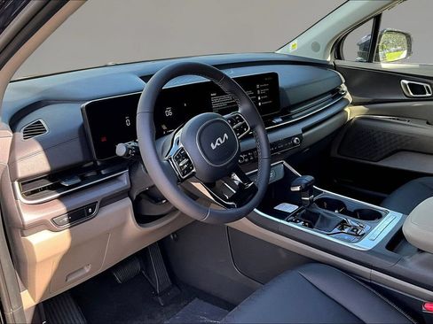New 2026 Kia Carnival EX FWD image 7