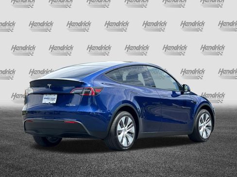 Used 2023 Tesla Model Y Long Range AWD/4WD image 5