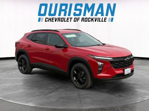 New 2026 Chevrolet Trax LT w/ Driver Confidence Package FWD image 1