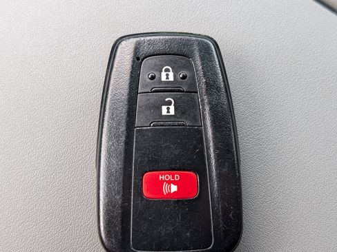 Used 2023 Toyota Highlander L image 27