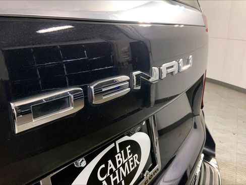 Used 2025 GMC Yukon Denali AWD/4WD image 29