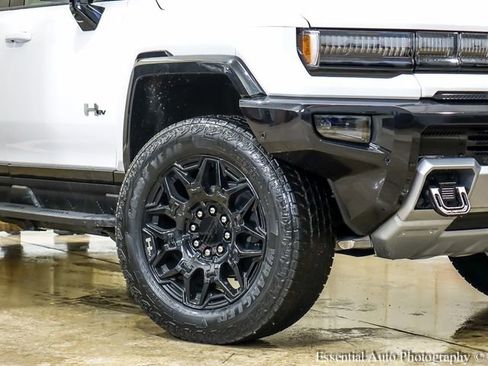 New 2026 GMC Hummer EV SUV image 3