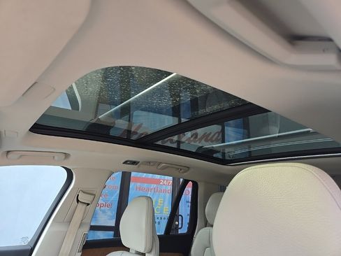 Used 2021 Volvo XC90 T6 Momentum image 35