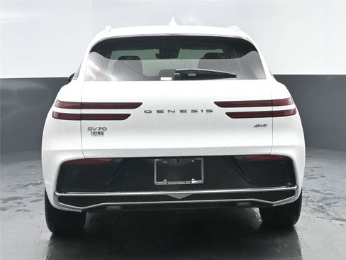 New 2026 Genesis GV70 2.5T Select image 13