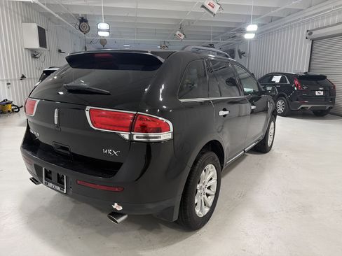 Used 2013 Lincoln MKX FWD image 5