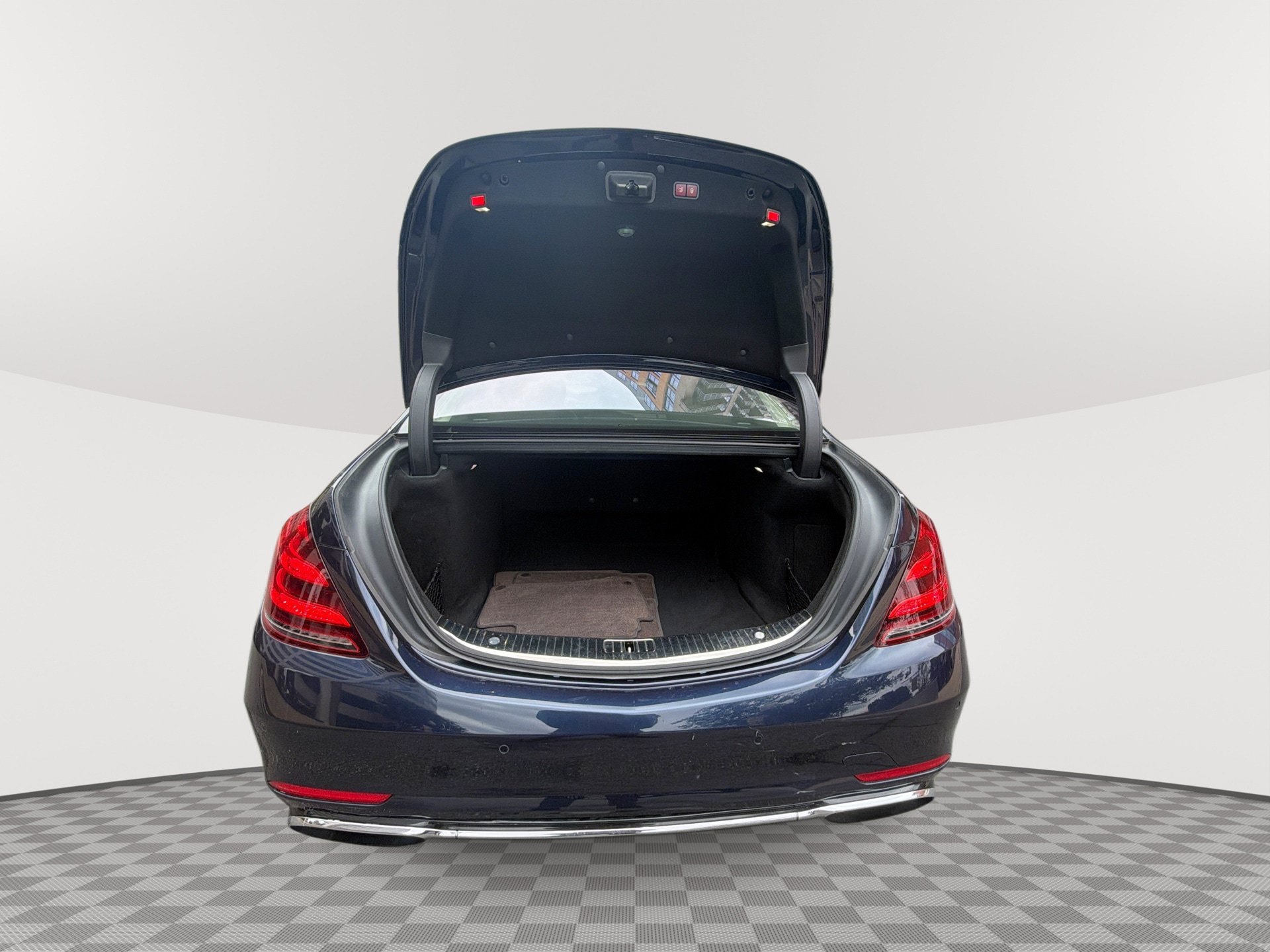 Used 2020 Mercedes-Benz S 560 4MATIC Sedan image 21