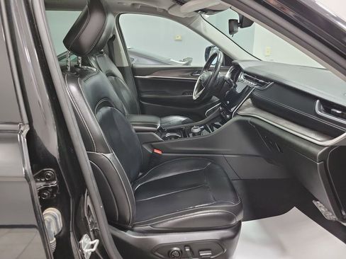 Used 2022 Jeep Grand Cherokee Limited image 20