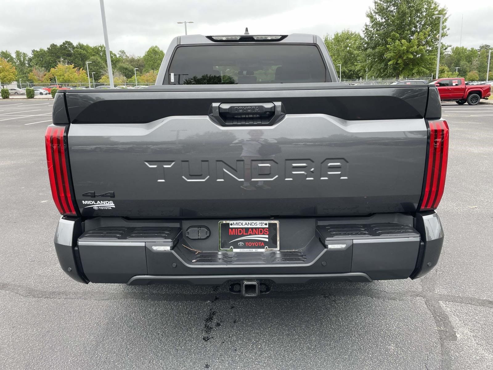 Used 2023 Toyota Tundra SR5 w/ SR5 Convenience Package AWD/4WD image 5